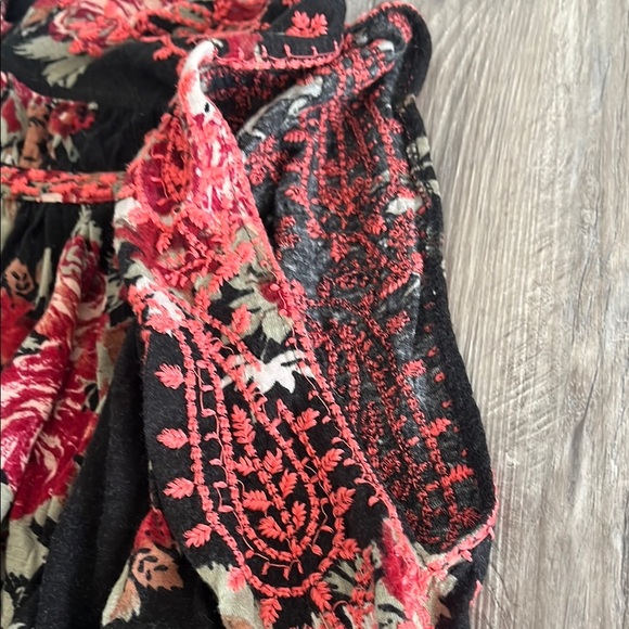 Free People Black and Red Crop Blouse with Bell Sleeves - Picture 3 of 11